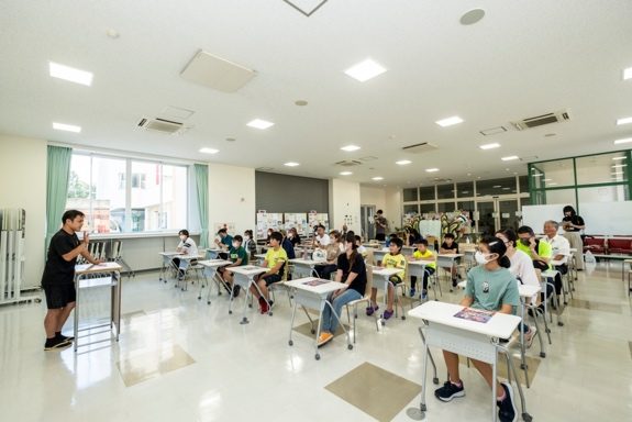 住民ワークショップ「横内ねぶた紙貼り体験」