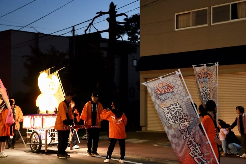 横内秋ねぶた運行